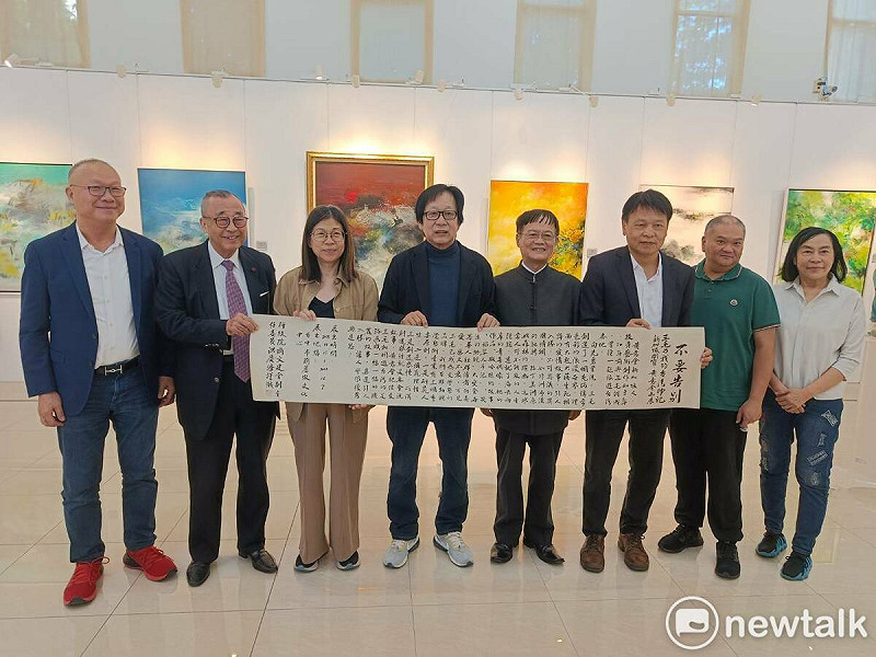 《不要告別－三毛與我的台灣印記》個展出席來賓眾多。   圖：唐復年/攝