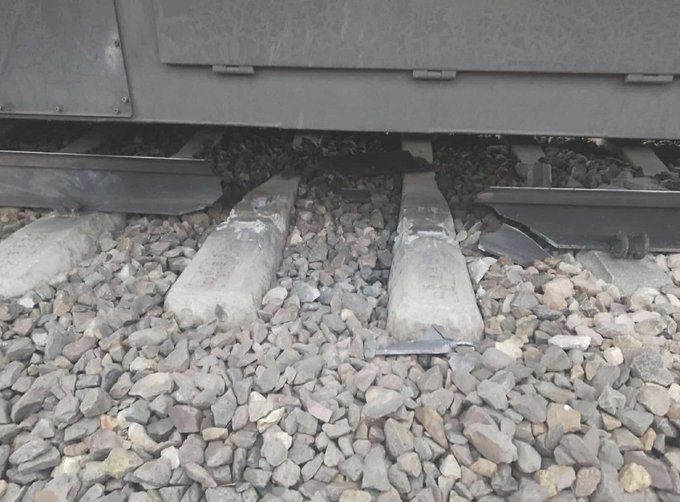 有消息稱，一條通向烏克蘭的波蘭鐵路疑似遭有心人士破壞。   圖：翻攝自 @christogrozev X 帳號