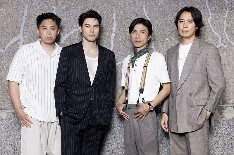 金鐘影帝鳳小岳(左二)領軍新團「鳳小岳&壓克力柿子」登上高雄跨年舞臺。   圖：年代/提供