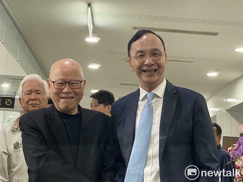 前民進黨主席許信良(左)與前國民黨主席朱立倫。   圖：林朝億/攝