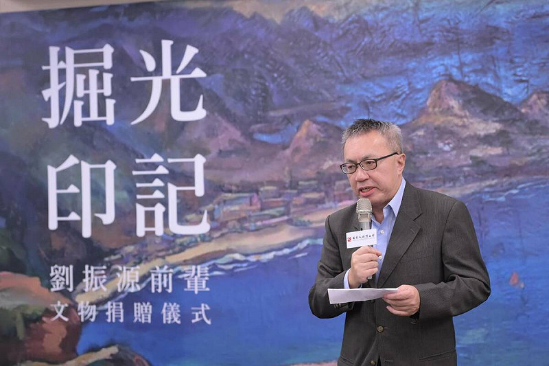 劉振源前輩二公子劉介奇表示，與新店有地緣關係且致力於推動當代人權理念的人權館是父親作品最好的歸宿。   圖：國家人權博物館提供