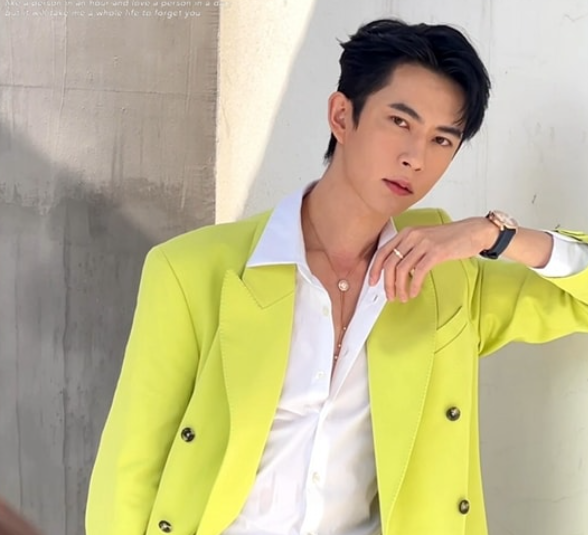 于朦朧今年9月驚傳墜樓身亡，如今事件已延燒超過2個月。   圖：翻攝自于朦朧微博