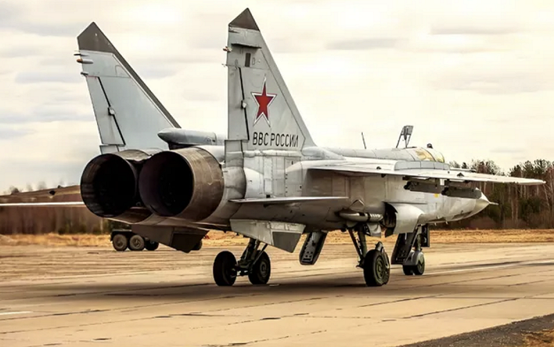 米格-31並未對外售售，實際單價不明，但俄媒以蘇-30SM（約 6000 萬美元）及蘇-30MKI（約 8000 萬美元）推估，其價值應落在類似範圍。   圖：翻攝自 包明說