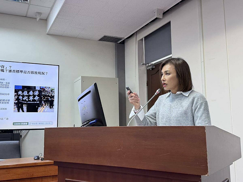 民進黨立委邱議瑩質疑科學園區物流經營權落入具中國政協背景家族之手，恐有數據外流危機。   圖：翻攝「臉書」登真-邱議瑩粉絲專頁