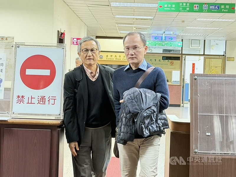 宜蘭縣長林姿妙等人涉貪案，二審台灣高等法院20日開庭，被告林志揚（右）出庭應訊。中央社記者劉世怡攝　114年11月20日   