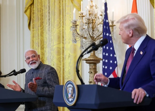 雖然印度當局提升了對美國商品的採購規模，試圖促成美印貿易談判，但該報導認為，即使美印通過貿易協議，也不可能改變印度 2025 的經濟增長。   圖：翻攝自 騰訊網 時代周報