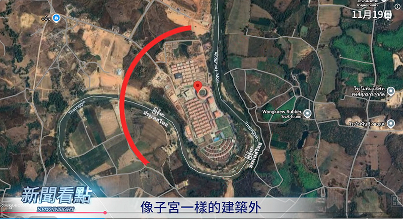 Google地圖搜索「人類繁殖中心」就會看到，這是一個在緬甸非常大的區域，有該博主提到的那個像子宮的建築。   圖：取自YouTube頻道《新聞看點 李沐陽》