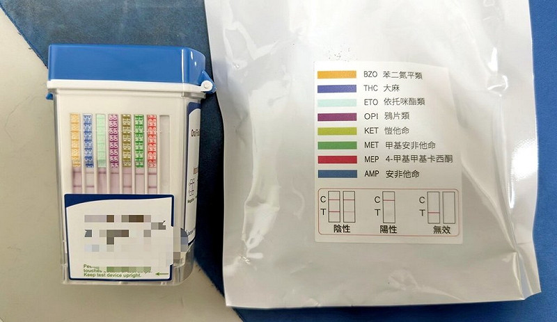 毒品唾液快篩新制實施，新北市警察局21日表示，會在41處路口持續加強攔查交通違規與可疑車輛，盼透過快篩（圖）與威力路檢，降低事故風險並有效遏阻毒駕上路。（新北市警察局提供）中央社記者黃旭昇新北市傳真 114年11月21日   