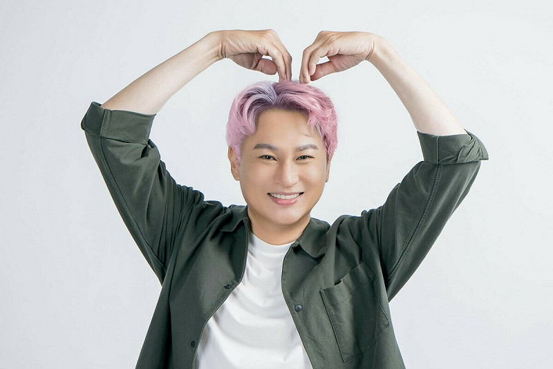 年輕、熱情有親和力是林哲弘最大的優勢。   圖：翻攝林哲弘臉書