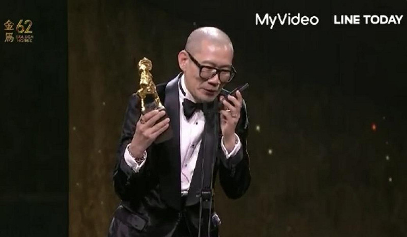 范冰冰本人無法到現場，導演通過電話讓她發表感言。   圖：翻攝自Line Today