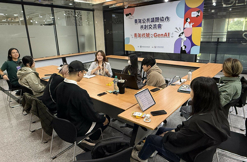 《一根芽計畫》團隊將代表高雄參與教育部青發署「114年青年公共議題協作共創交流會-青年代號：GenAI」。   圖：高雄市青年局/提供