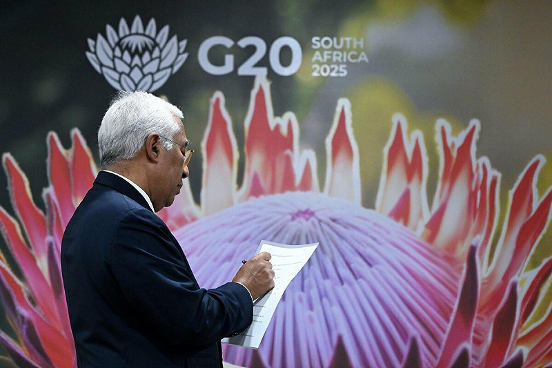  歐盟理事會主席科斯塔（António Costa）已通知 27 個成員國，明（24）日將在歐盟—非盟峰會場邊召開「烏克蘭特別會議」。 圖：翻攝自 X@António Costa 