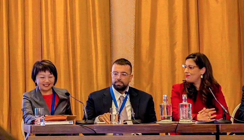 范雲（左）強調，若自由派無法團結，得利的只有中國、俄羅斯等威權侵略者。呼籲各國支持台灣安全，台灣已準備好與全世界的自由夥伴共同前進。   圖：范雲辦公室提供