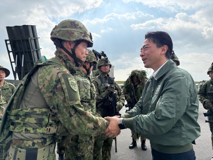 小泉表示：「對於以台灣突發事態這一假設為前提的問題，恕不作答。」   圖：翻攝自小泉進次郎 Ｘ