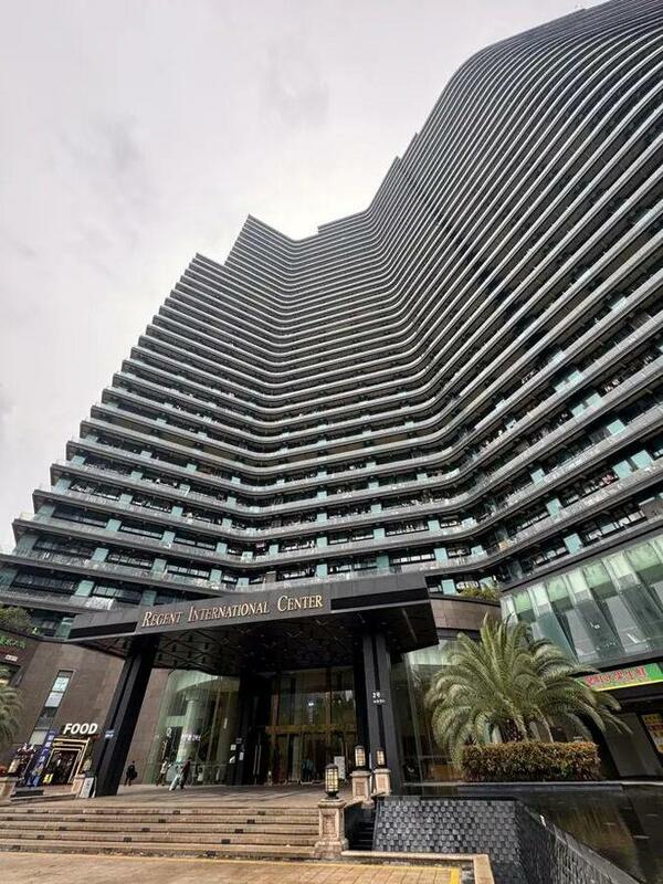 杭州錢江世紀城的麗晶國際大樓，曾因聚集大量直播主播而被視為「網紅聖地」。   圖:翻攝自網易