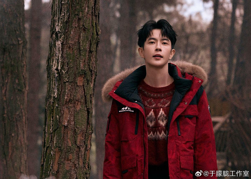 于朦朧案陰謀論在網上瘋傳，至今死因仍撲朔迷離，網友將矛頭指向其生前參加的「17人聚會」。   圖：取自于朦朧工作室微博