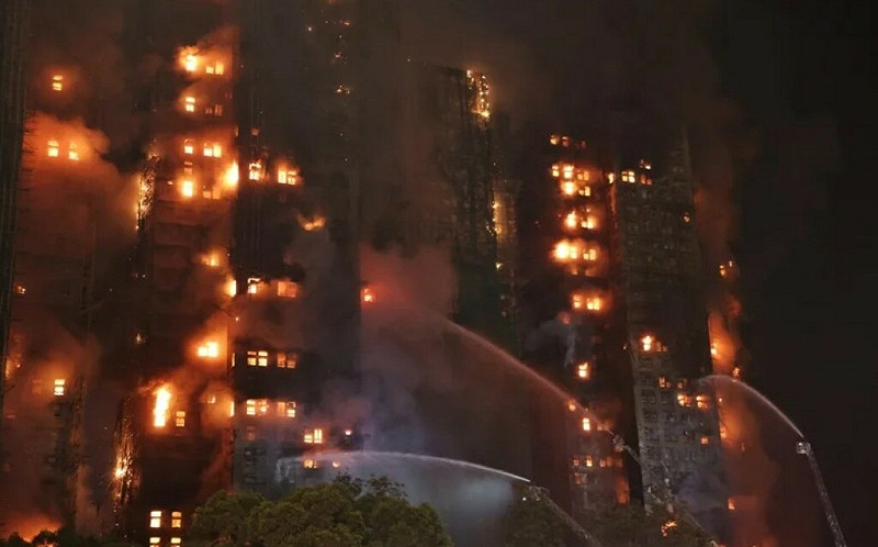 香港宏福苑住宅5級大火已知44死! 工程公司負責人涉｢誤殺｣3人被捕