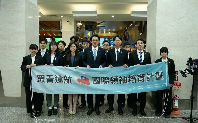 黃國昌欲拜會麻生太郎、野田佳彥等親台派全遭婉拒　知情人士曝原因　