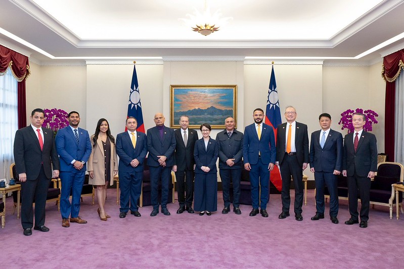 蕭美琴接見「巴拿馬跨黨派國會議員訪問團」。   圖：總統府提供