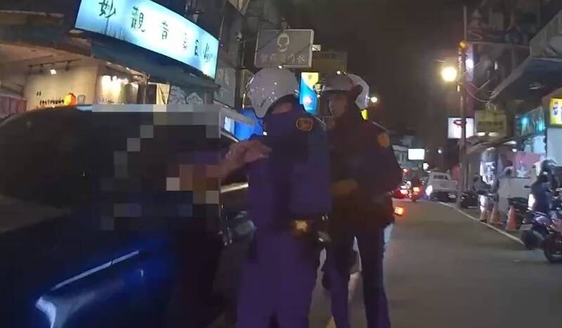 曾男才剛被勸誡不要酒駕，1小時候即開車上路。   圖：警方提供