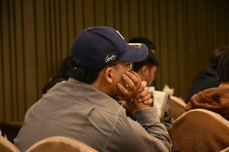 營隊學員專心聽陳其邁的勉勵。   圖：孫家銘攝