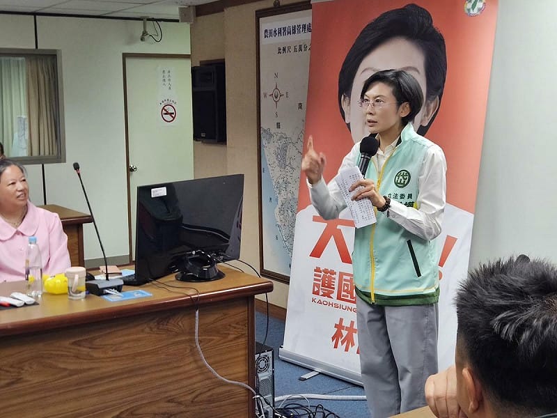 林岱樺(右)提出三項建設構想，未來希望讓新上里做得比天母更好。   圖：林岱樺辦公室/提供