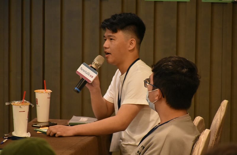 同學向陳世軒提問。   圖：孫家銘攝