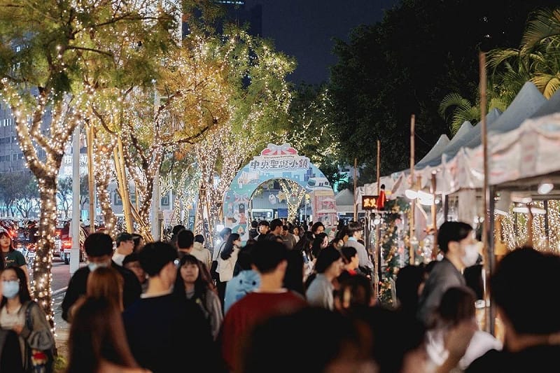 「2025高雄聖誕生活節」將一路延續至跨年後。   圖：高雄市政府/提供