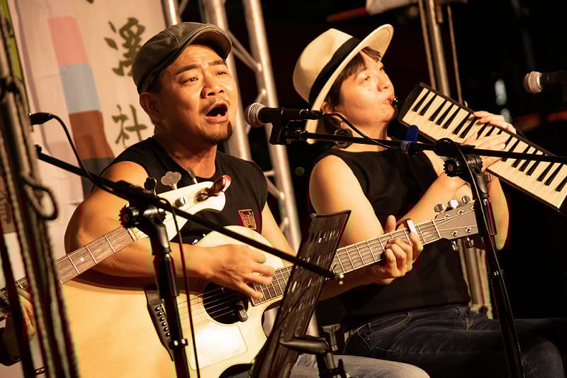 實驗樂團「鬥鬧熱走唱隊」演出。   圖：陳文成基金會提供