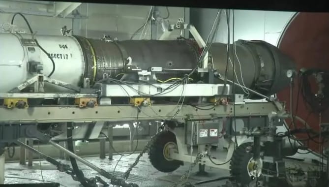 印度光輝戰機裝備的通用F404引擎。   圖 : 翻攝自《子桑鷹脉》