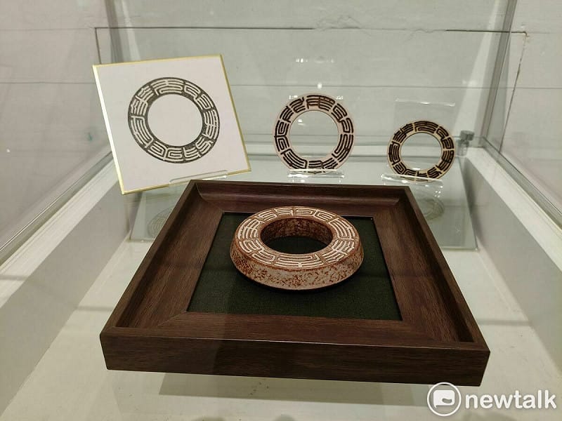 「明宗書篆主題展」將於明宗書法藝術館登場。本屆展覽以「時光印記：書法篆刻中的流逝與永恆」為題，邀集二十餘位港台書法與篆刻藝術家，透過文字、刀痕與印記，探討時間如何被記錄、延續與轉化，精彩可期。   圖：黃博郎／攝