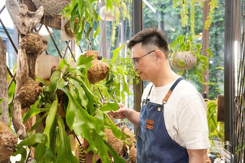 賴瑞隆歡迎民民假日來高雄駁二逛逛，在這裡找到屬於自己的療癒。   圖：賴瑞隆辦公室/提供