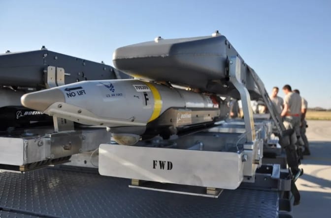 美製GBU-39小直徑炸彈，專門用來獵殺高價值目標(斬首)。   圖 : 翻攝自美國太平洋空軍官網