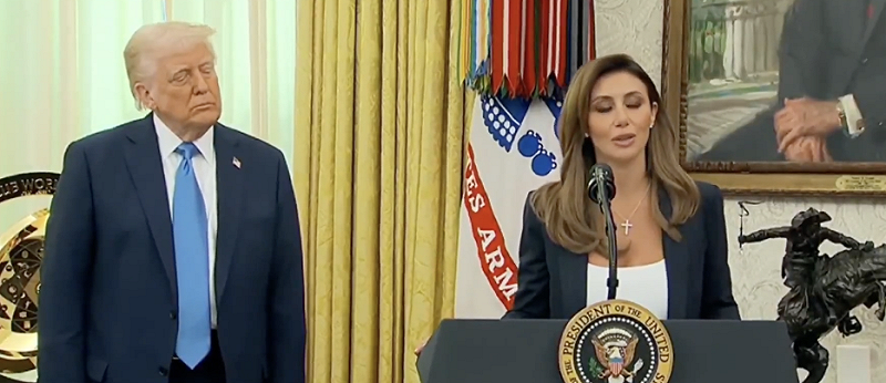 川普(右)被指非法提名阿麗娜．哈巴（Alina Habba），遭到聯邦上訴法院駁回。   圖：翻攝自Ed Krassenstein