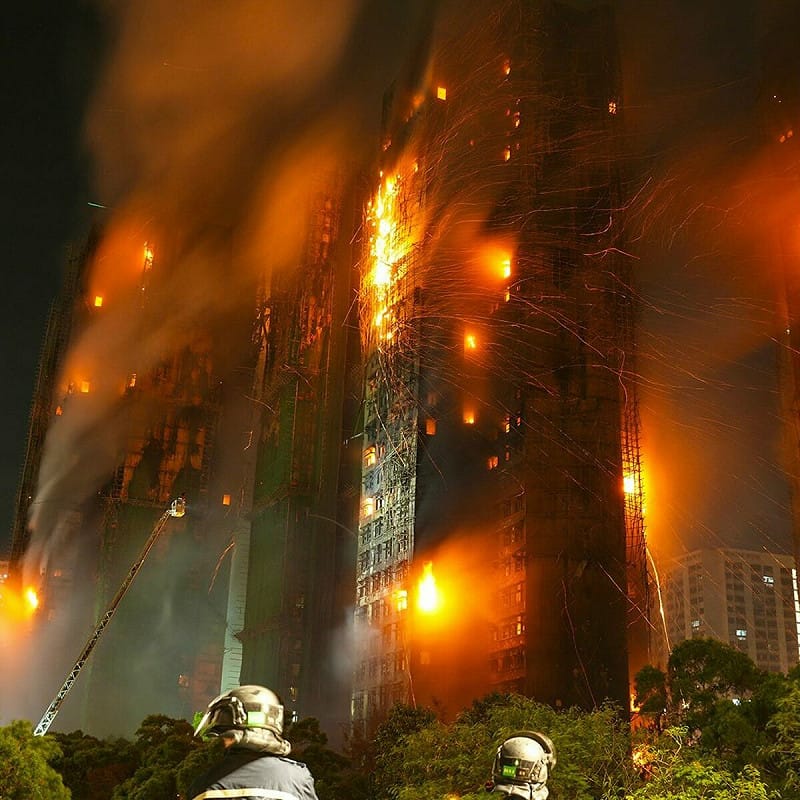 香港宏福苑大火造成最少159人死亡，事故肇因備受關注。   圖：翻攝自網路
