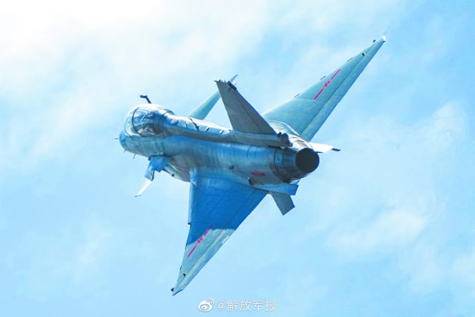 解放軍殲-10戰機。   圖：翻攝陸網/解放軍報