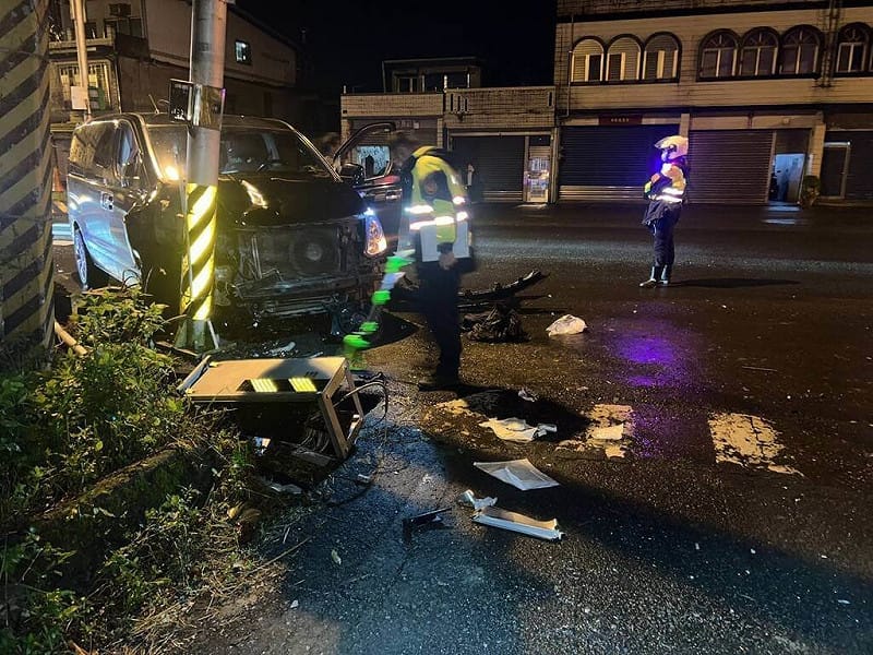 林姓警員5日晚間在宜蘭頭城執行交管勤務時，遭1輛廂型車撞擊重傷，送往國立陽明交通大學附設醫院急救，經搶救後，狀況已穩定，並已轉往台北榮民總醫院接續治療。（警方提供）中央社記者沈如峰宜蘭縣傳真 114年12月6日   