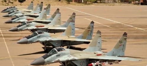 俄製Su-35戰機群適合沙漠高溫氣候。   圖 : 翻攝自軍哥茶話室