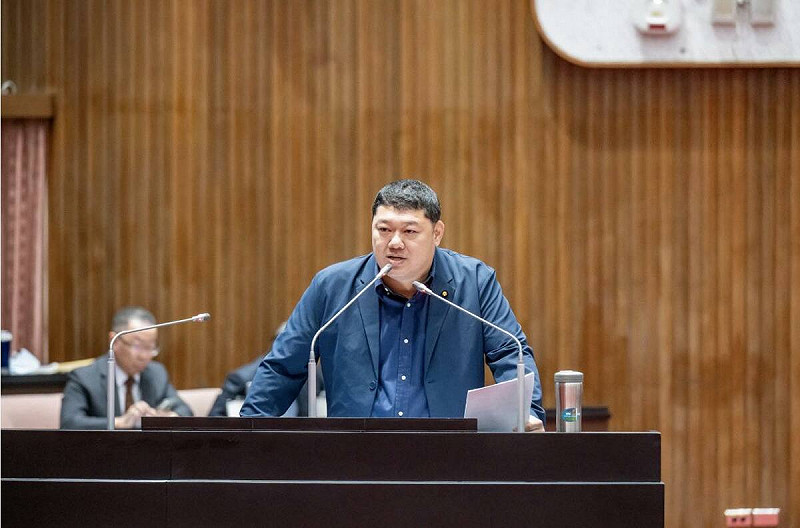 游顥等人提出黨產條例修正草案，將救國團排除於「黨產條例」適用範圍，律師黃帝穎指出，游顥提案將人民財產近14億元送救國團，涉犯圖利罪。   圖：取自游顥（資料照）