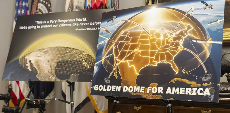 美國國防布局出現重大轉折。國防部長海格塞斯近日在加州雷根國防論壇上宣布，美國正「加速」打造號稱次世代的「金色穹頂」（Golden Dome）飛彈防禦系統，同時更罕見暗示華盛頓正準備重啟核子試驗。   圖:翻攝自X帳號@TheCalvinCooli1