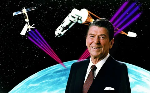 海格塞斯強調,該系統將在本屆政府任期內為美國提供「切實保護」,並把這個計畫比作 80 年代雷根總統的戰略防禦倡議(SDI)也就是外界熟知的「星際大戰計畫」。 圖:翻攝自X帳號@n4hpg 海格塞斯強調,該系統將在本屆政府任期內為美國提供「切實保護」,並把這個計畫比作 80 年代雷根總統的戰略防禦倡議(SDI)也就是外界熟知的「星際大戰計畫」。 圖:翻攝自X帳號@n4hpg