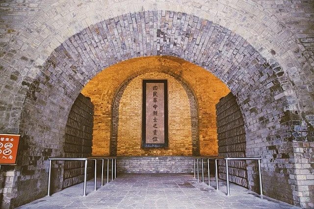 截至目前為止，南京市當局以及靈谷寺管理單位仍尚未針對相關事件進行說明，無法證明該起事件的真偽。   圖：翻攝自 @whyyoutouzhele X 帳號