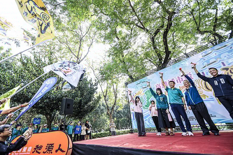 2025高雄城市盃龍舟賽啟動儀式。   圖：高雄市運發局/提供