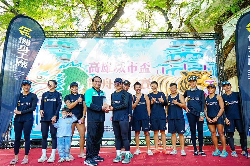 健身工廠勇奪女子組冠軍，充分展現訓練成果與堅強團隊精神。   圖：高雄市運發局/提供