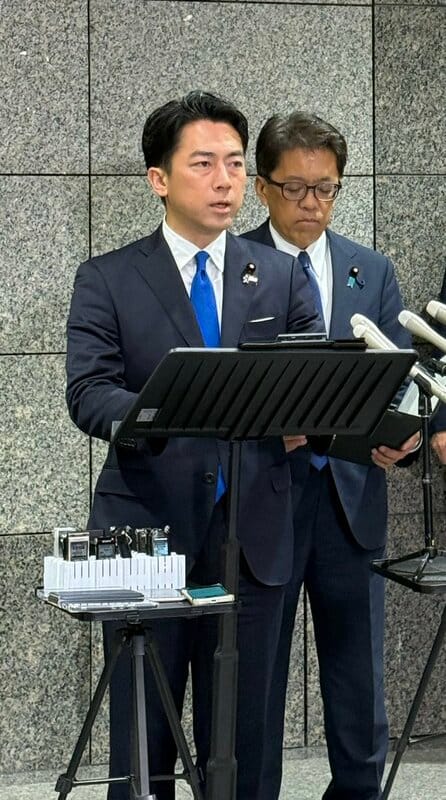 日本防衛大臣小泉進次郎7日凌晨召開記者會斥責中國人民解放軍的惡行   圖：翻攝自小泉進次郎的Ｘ
