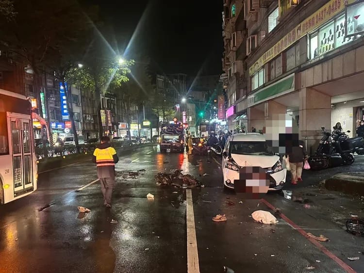 基隆昨日晚間發生嚴重車禍，陳姓男子疑似毒駕衝撞多輛汽、機車。   圖：翻攝畫面