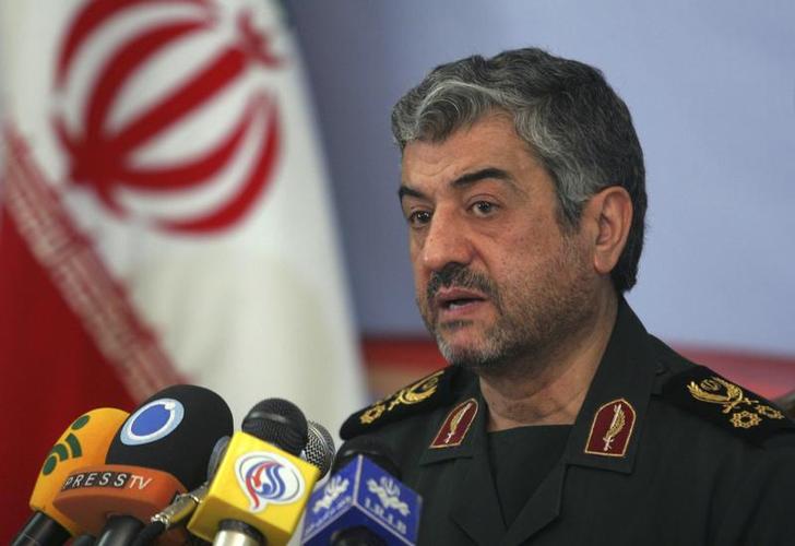 伊朗革命衛隊指揮官賈法里(Mohammad Ali Jafari)8日警告，一旦美國通過新的制裁，美軍在中東的基地就必須遷到伊朗導彈射程(2千公里)外的地區去。   圖：達志影像/路透社