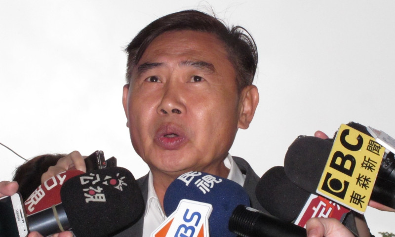 民進黨前立委李俊毅12日呼籲應該調查所有候選人的政治獻金。   圖：林朝億/攝