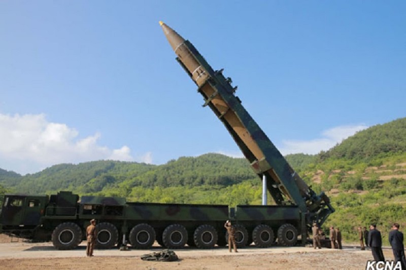 北韓官員放話將再試射洲際彈道飛彈（ICBM），時間點可能落在美韓聯合軍演或川普下個月訪問亞洲期間。    圖：翻攝朝中社