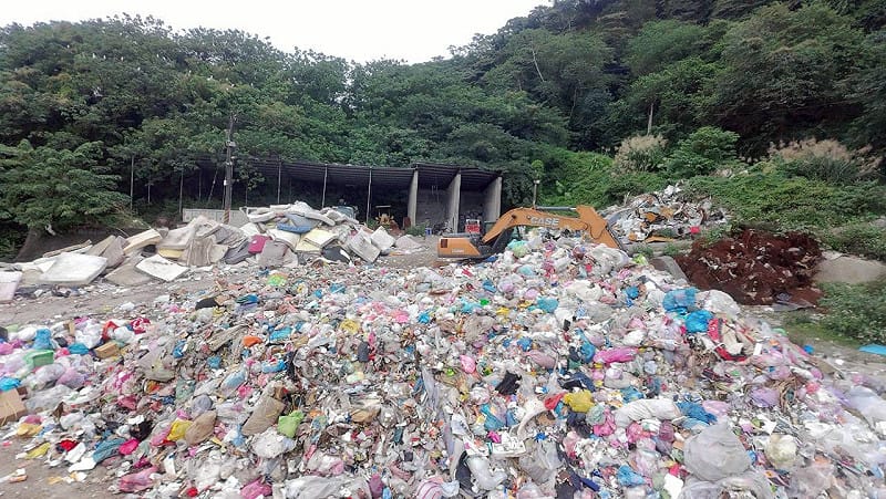 時力公開竹東掩埋場空拍畫面，質疑現場狀況與官方說法不相符。   圖：時代力量提供